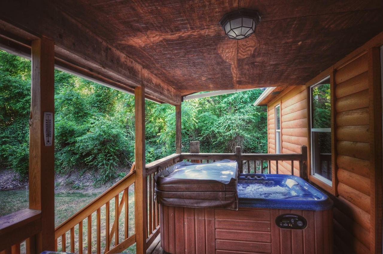 Remodelled Cabin! Great Location! Sevierville Eksteriør bilde